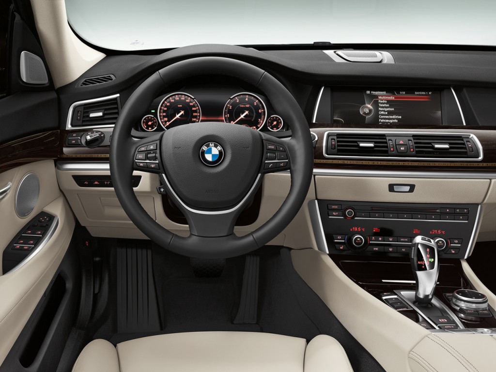 2014-Bmw-5-Series-Gran-Turismo-interior-8