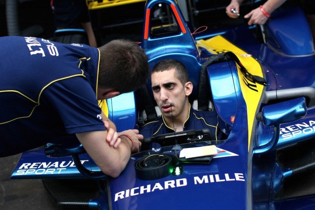 Friday Shakedown Putrajaya E-Prix, Malaysia - 20th-22nd November 2014. Friday 21 November 2014. Sebastien Buemi (SWI)/E.dams Renault - Spark-Renault SRT_01E  Photo: Michael Hoyer/LAT/ Formula E ref: Digital Image JE1_7642