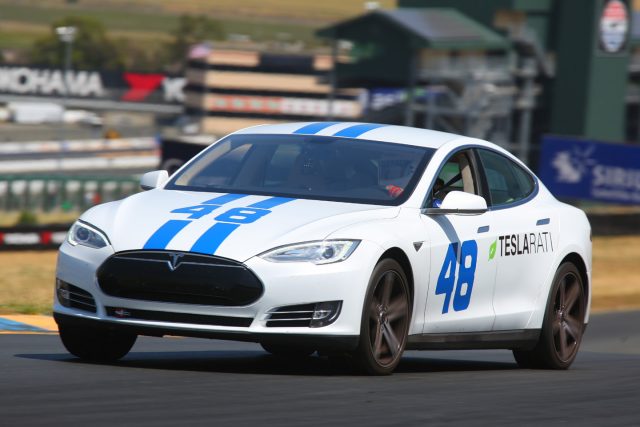 Tesla-Model-S-Racing