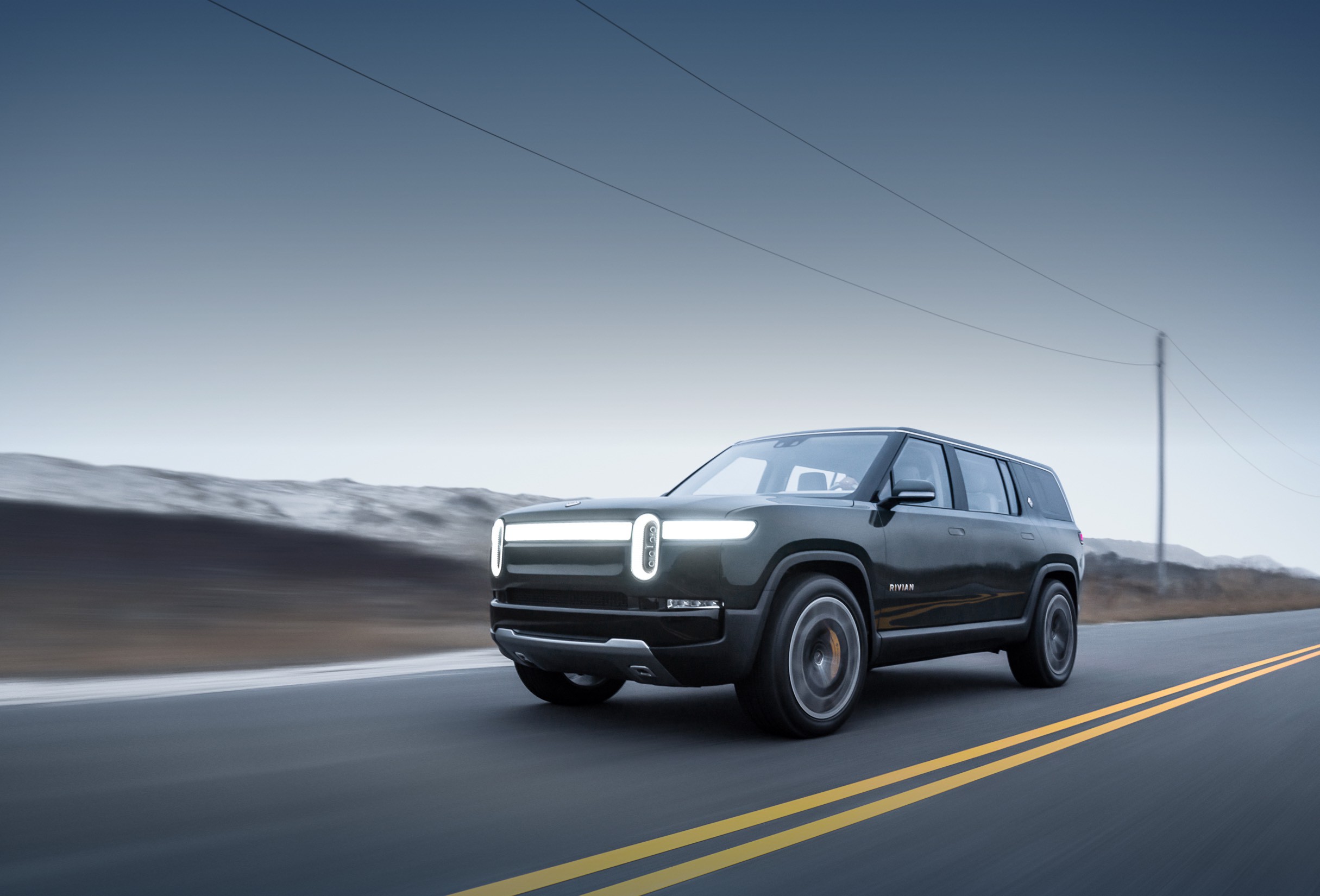 Ривиан. Rivian. Rivian автомобиль. Rivian Adventure. Rivian USA.