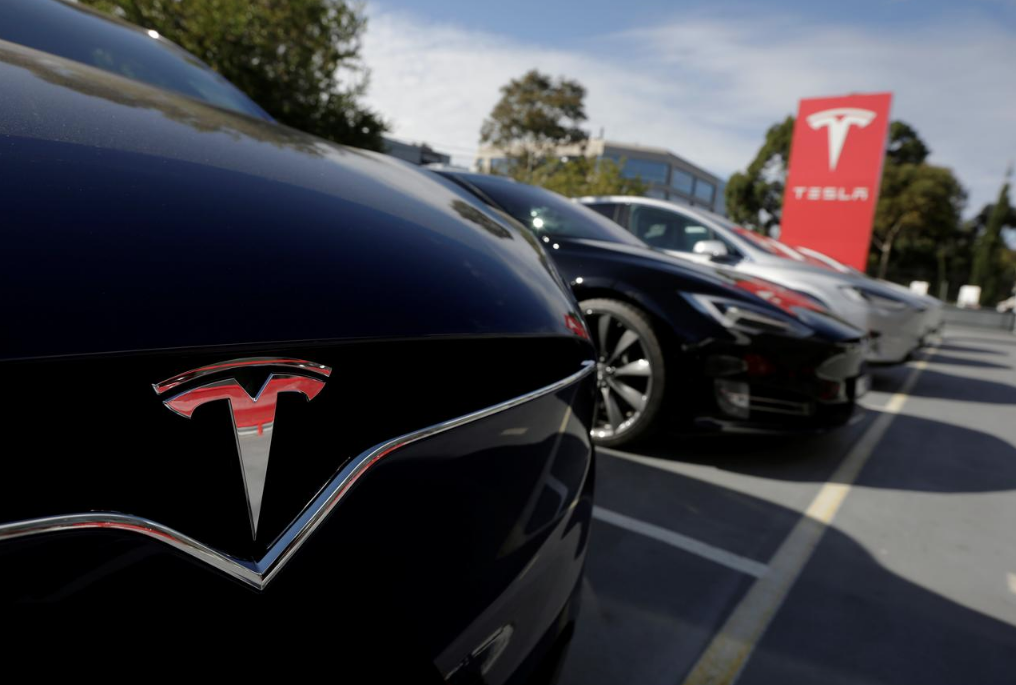 Tesla обійшла Toyota та стала найдорожчим автовиробником у світі