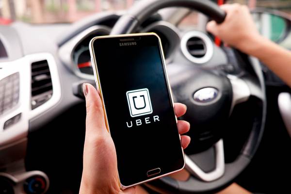 Український Uber "зливатиме" в поліцію дані про водіїв, що порушують швидкісний режи