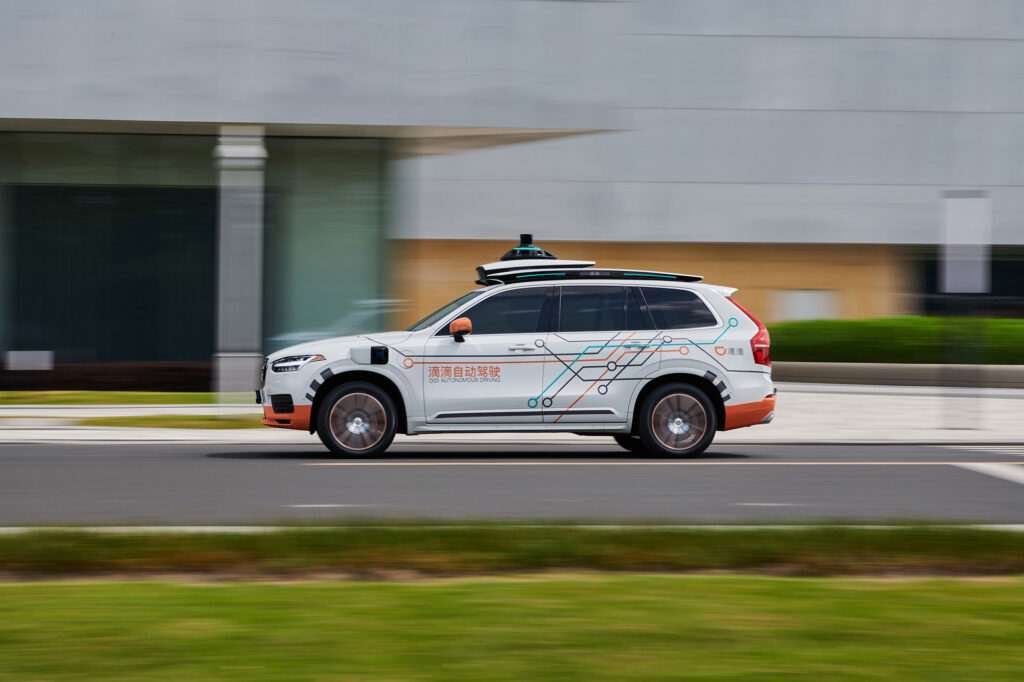 Нова платформа Volvo для безпілотних авто оброблятиме до 700 трильйонів операцій за секунду