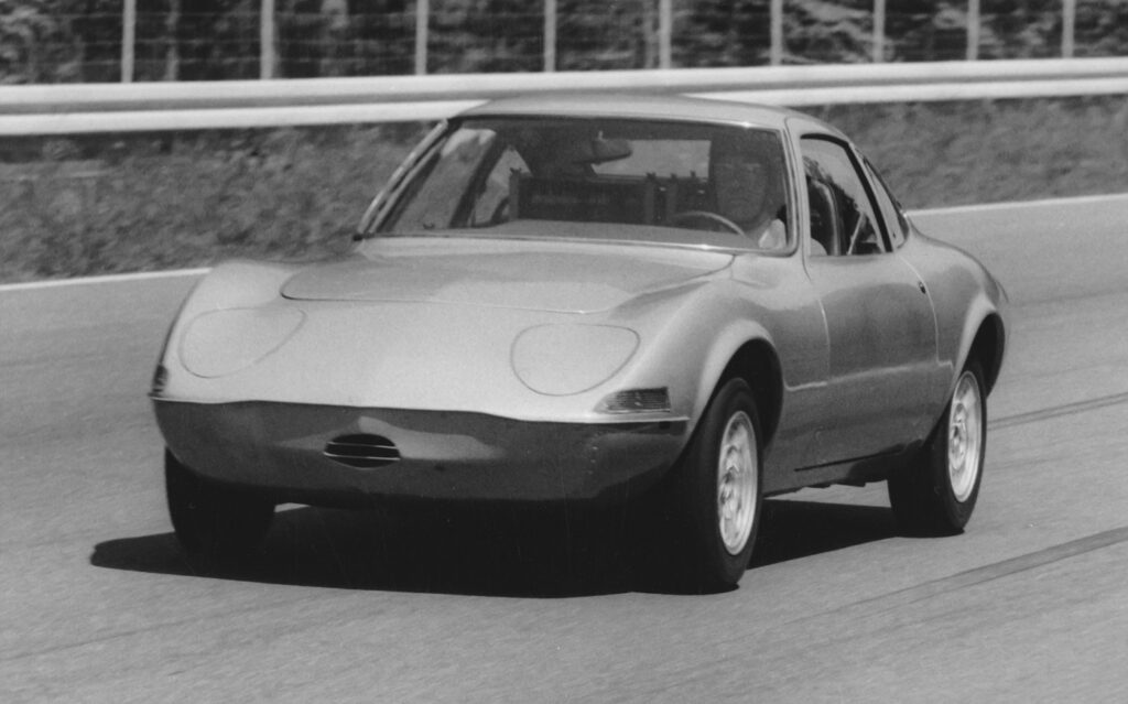 Електромобіль Opel Elektro GT встановив шість світових рекордів одразу: компанія відзначає 50 років події