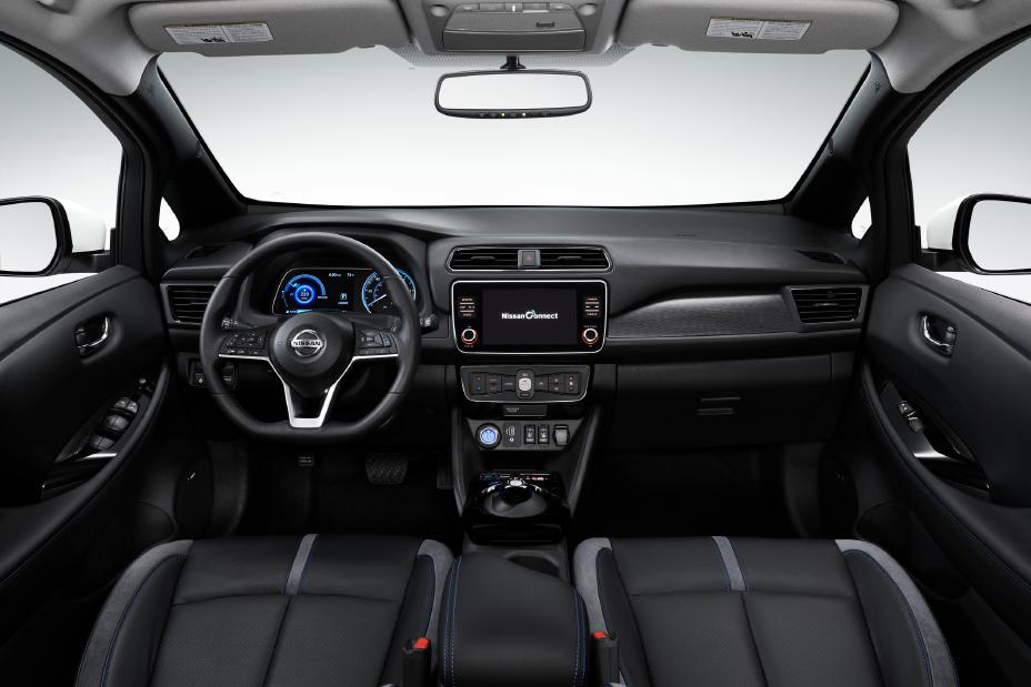 В Україні стартували офіційні продажі електромобілів Nissan Leaf: комплектації та ціни