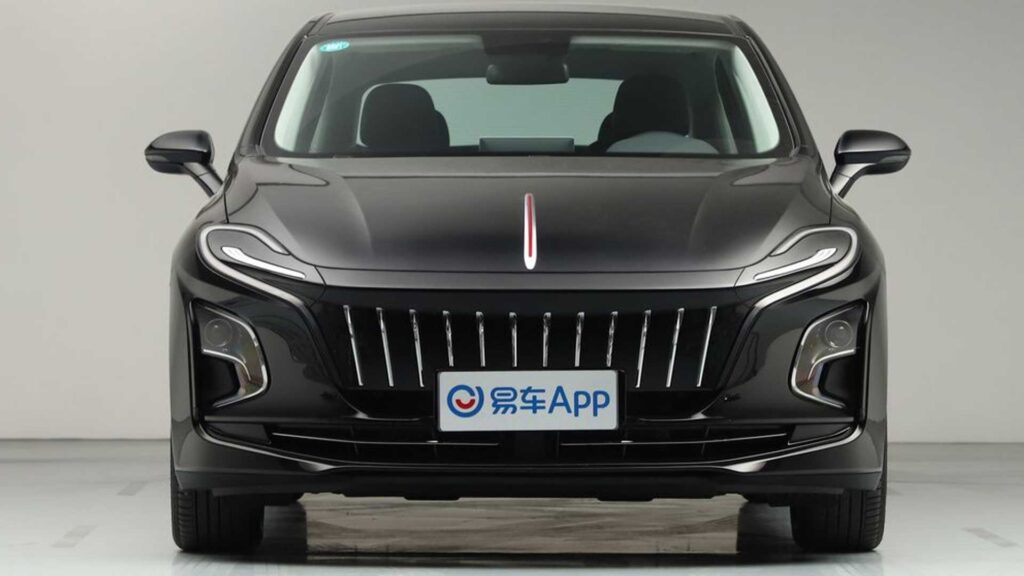 Преміум-седан від FAW за  000:  електромобіль Hongqi E-QM5 почали продавати онлайн