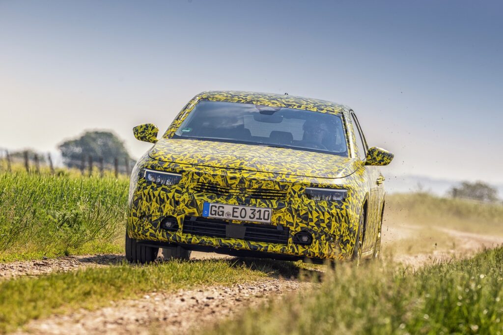 Випробувальний марафон: нове покоління Opel Astra готують до запуску через незвичайні тести