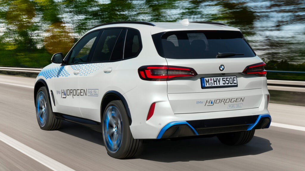 Водневі кросовери BMW iX5 Hydrogen покажуть вживу на виставці IAA Mobility в Мюнхені