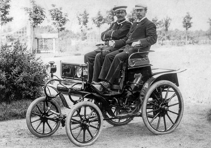 Від велосипедів до електромобілів: як компанія Opel 160 років завойовувала звання одного з кращих автовиробників