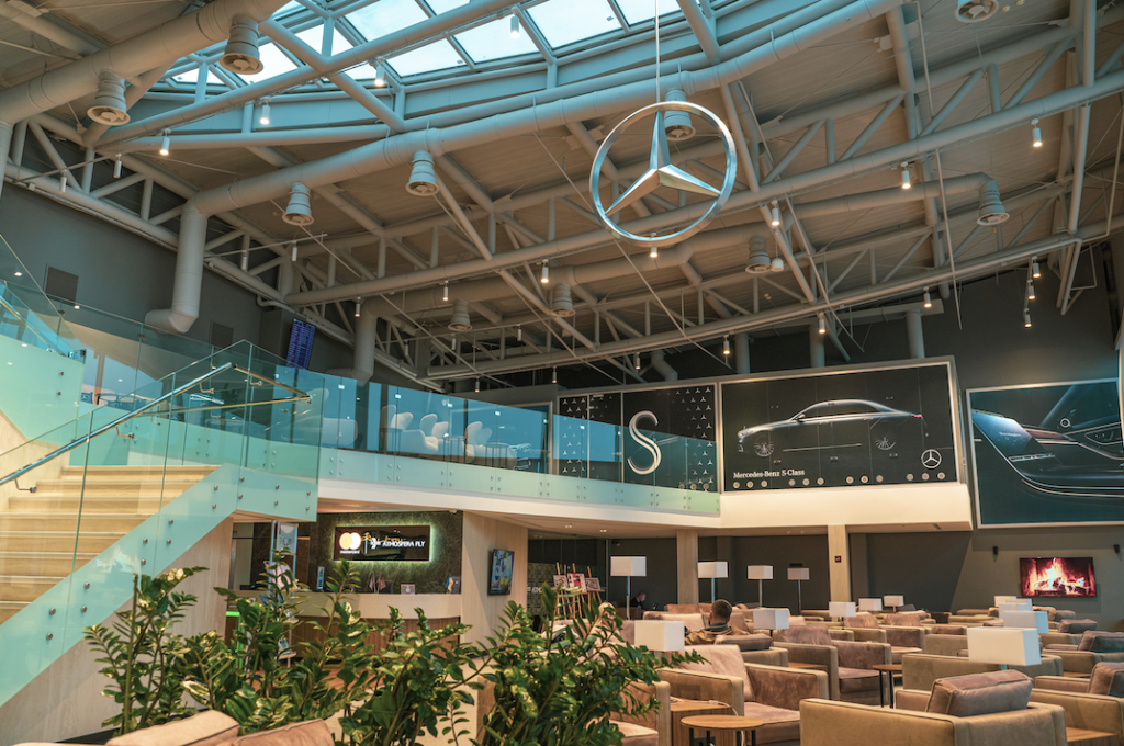 Розкіш не тільки в сфері автомобілів: Mercedes-Benz відкрив у «Борисполі» ексклюзивну зону комфорту