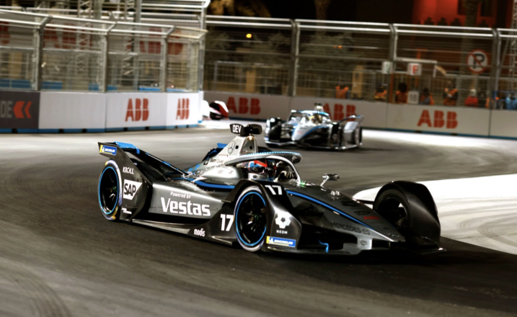 Нік де Фріс та Едоардо Мортара в переможцях: перші результати нового сезону Formula E, що стартував у Саудівській Аравії