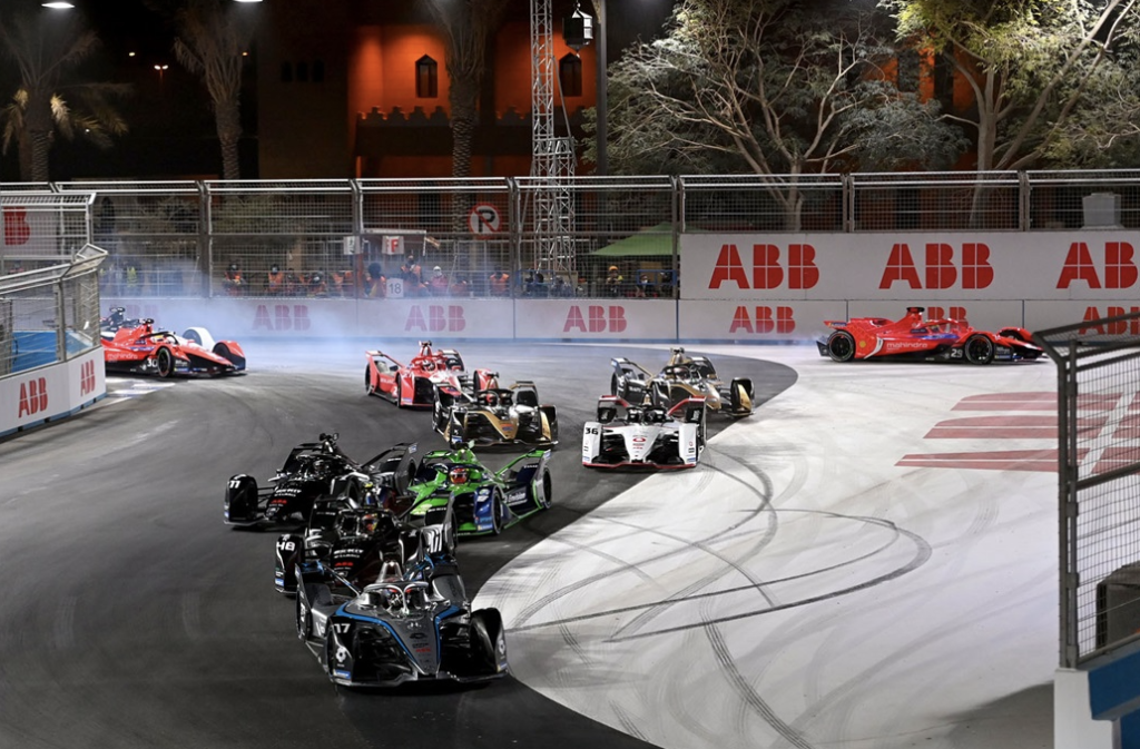 Нік де Фріс та Едоардо Мортара в переможцях: перші результати нового сезону Formula E, що стартував у Саудівській Аравії
