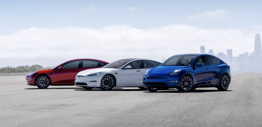 Tesla не прийматиме замовлення на деякі моделі електромобілів: в компанії пояснили причину