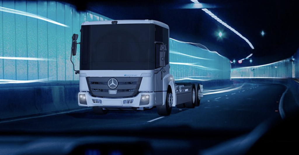 Daimler Truck почали виробляти електричну вантажівку Mercedes eEconic: першу партію викупили заздалегідь