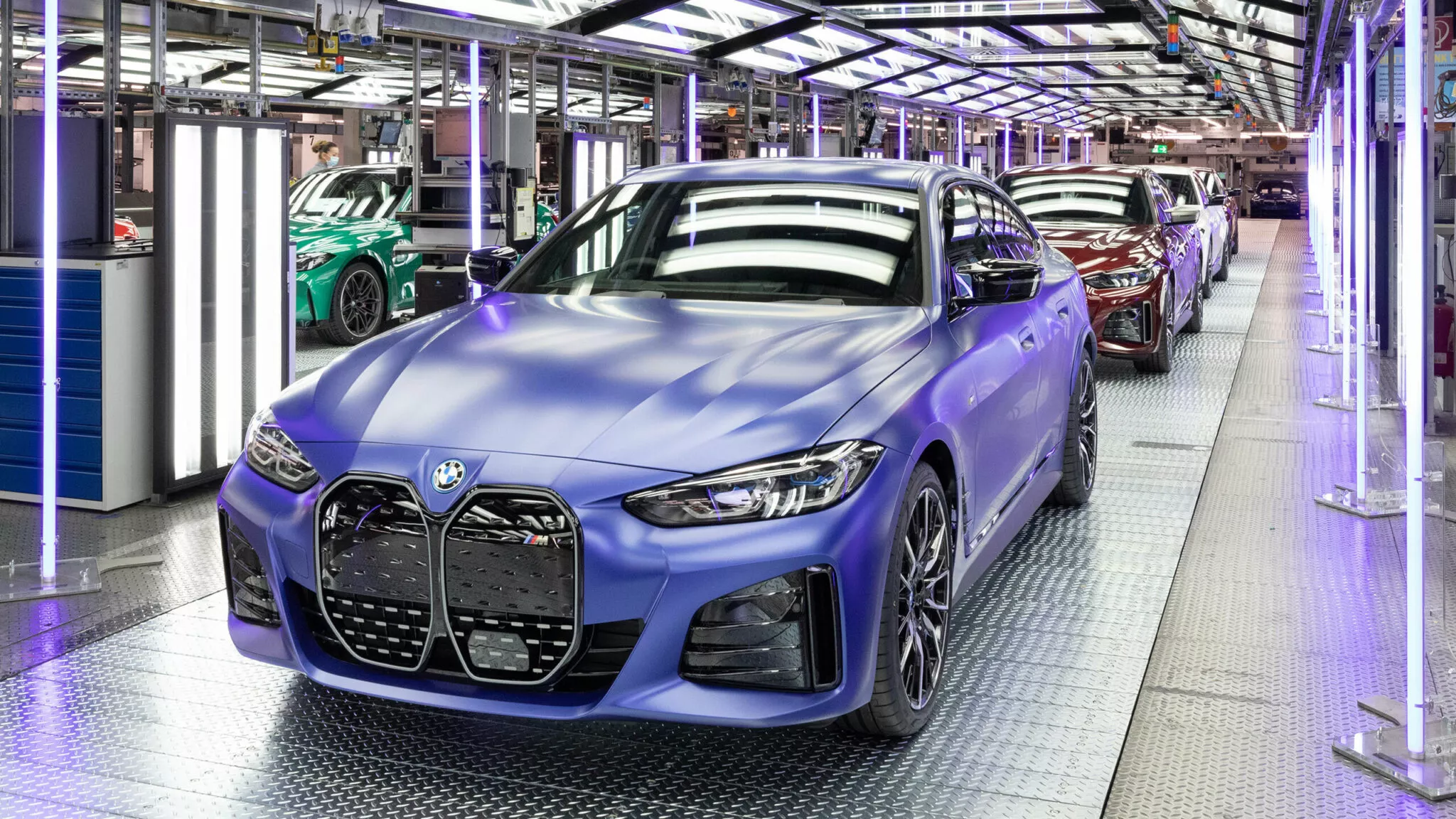 Далі – лише електромобілі: BMW припиняє виробництво двигунів ...