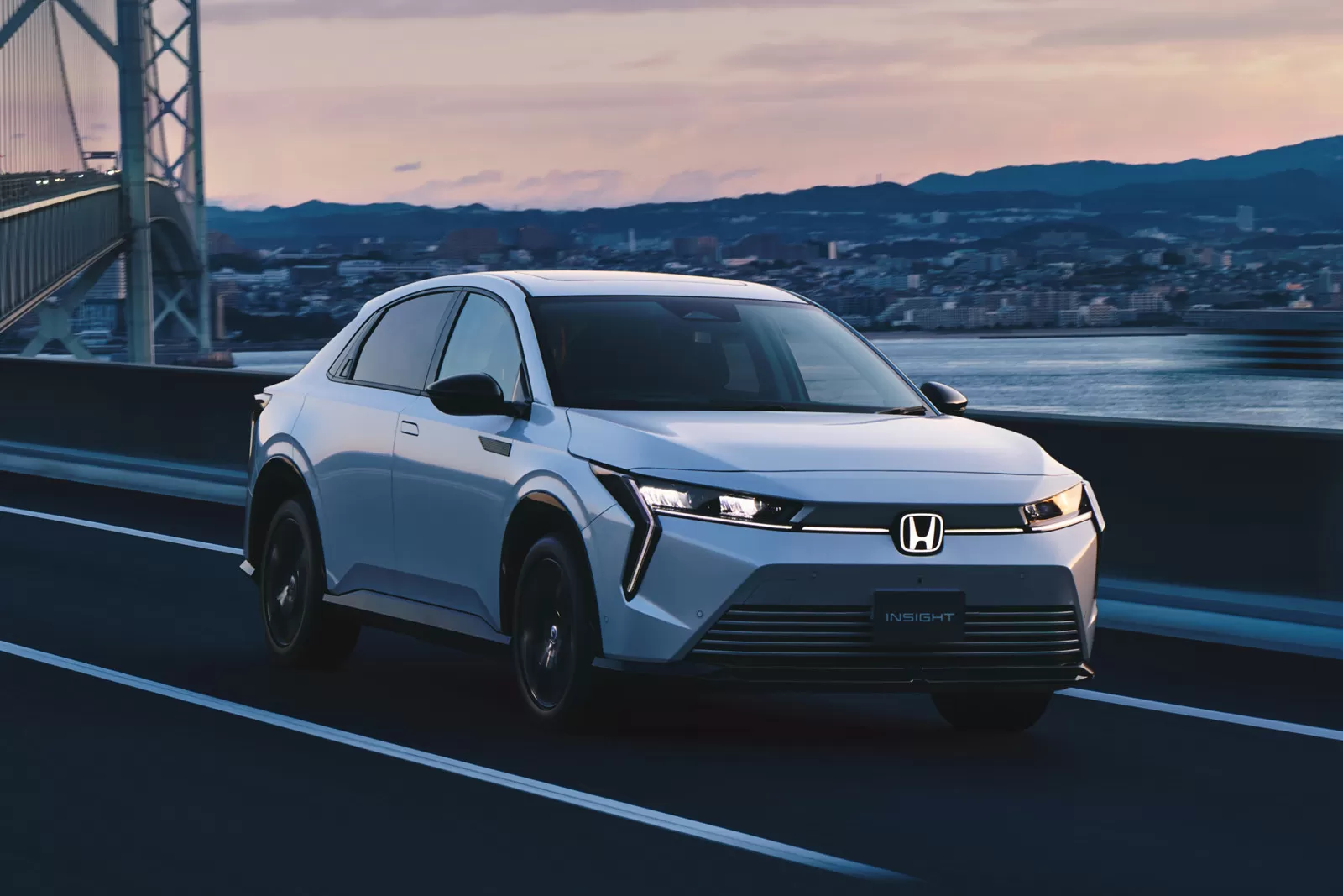 Від $34 600: електричний Honda Insight повернувся зі знайомою зовнішністю