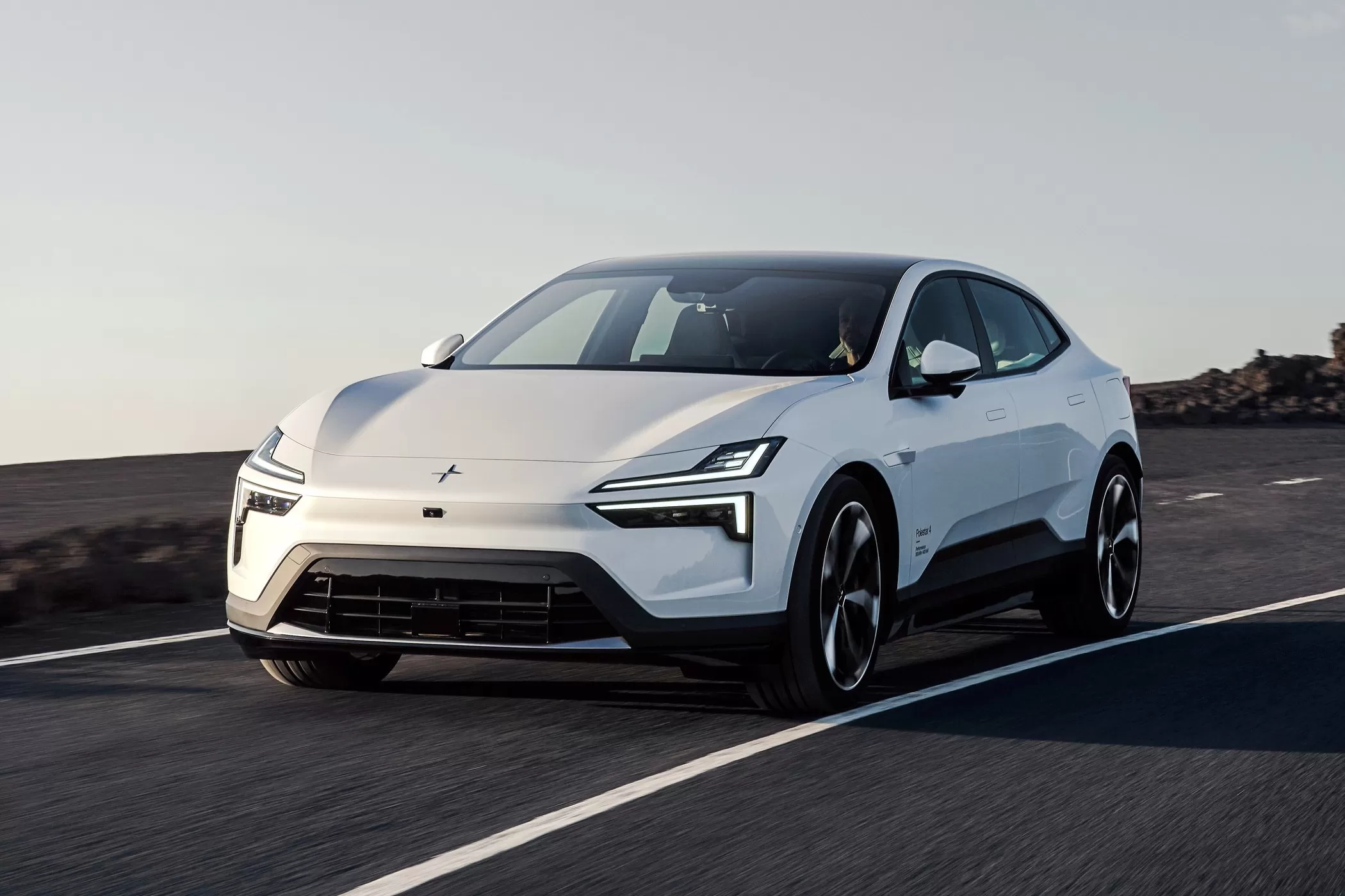 Від 61 000 євро: електромобіль Polestar 4 отримав нову підвіску та ім’я